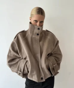 Alternative view of Fiona Kurzmantel