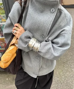 Clarissa Jacke mit Stehkragen