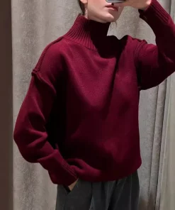 Katie Rollkragen-Strickpullover